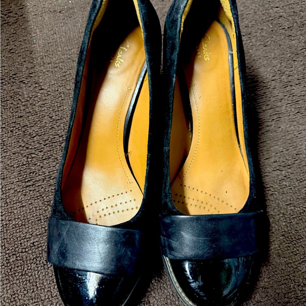 Clarks shoes (8M)